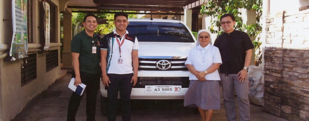 Ein Auto für die Seelsorge auf der Insel Mindoro auf den Philippinen