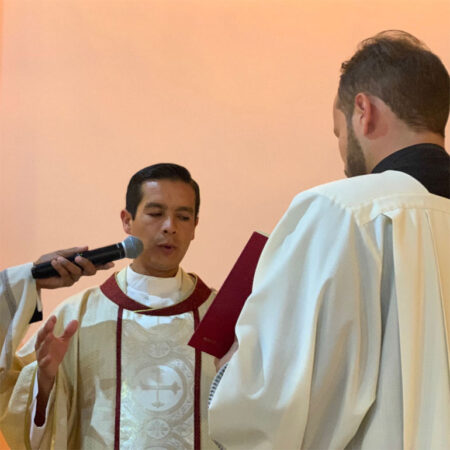 Unterstützen Sie die Priester mit Mess-Stipendien