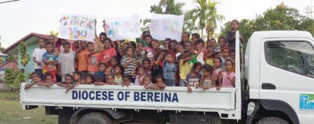 Papua-Neuguinea: Vorbereitung zum Papstbesuch zieht tausende Menschen an