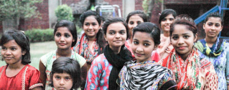 Pakistan: KIRCHE IN NOT fordert mehr Schutz für christliche Frauen und Mädchen