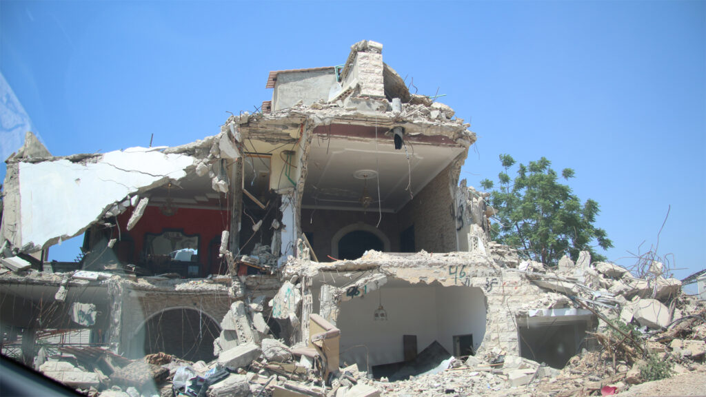 Nach Angriff auf Tyros: KIRCHE IN NOT fordert Ende der Zerstörung im Libanon